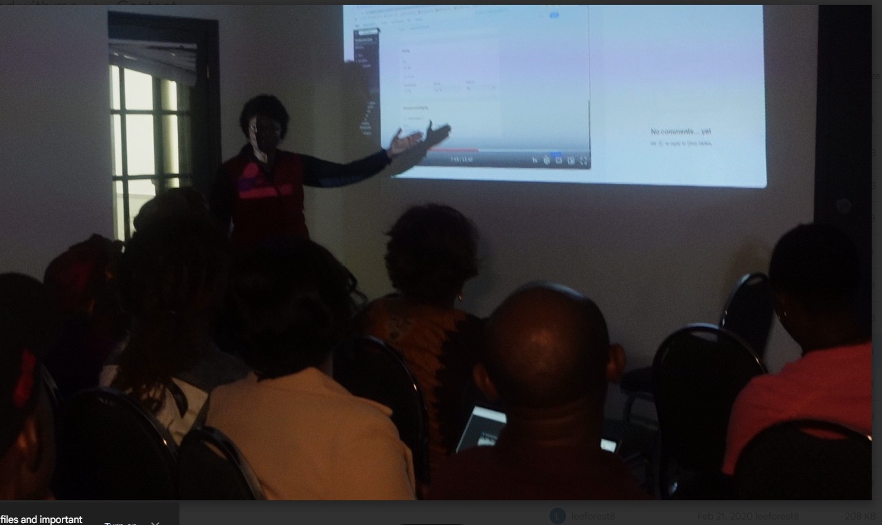 Educational workshop supporting digital literacy and empowerment